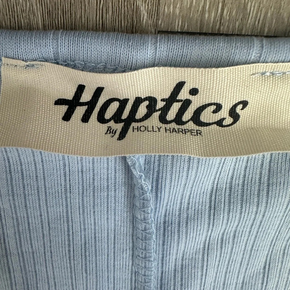 Haptics Light Blue Wide Rib Puff Sleeve Top, Size Medium - Picture 4 of 6
